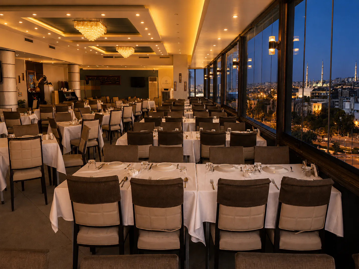 La Palma Restaurant on the ninth floor with panoramic views of Aleppo